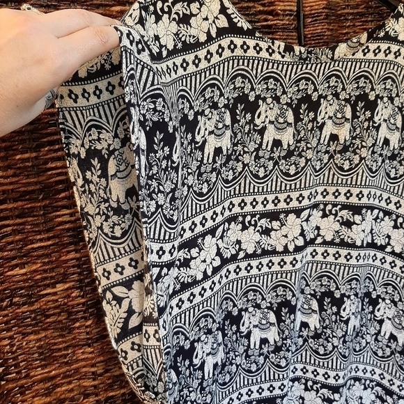 Elephant Novelty Print Midi Shift Dress 1X Black Cream Ethnic Floral Beach Boho - Picture 5 of 5